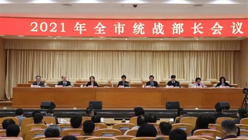 百裕集團(tuán)董事長(zhǎng)許曲煌榮獲“梧州市‘十三五’時(shí)期年輕一代優(yōu)秀民營企業(yè)家”稱號(hào)